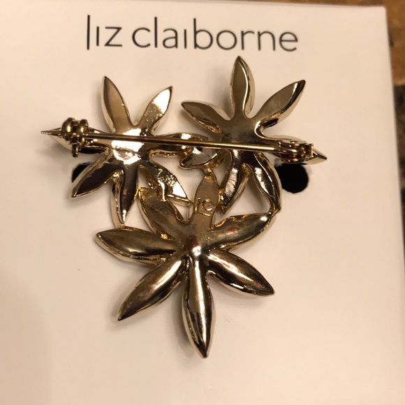 Flower Pin/Brooch - Picture 5 of 5